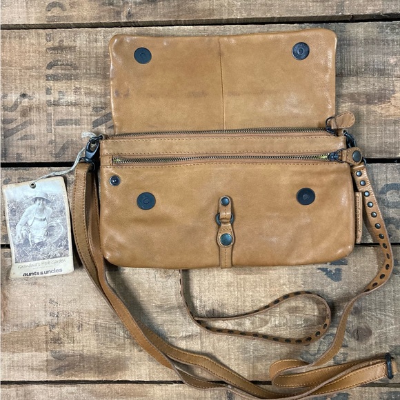 Honeysuckle- crème brûlée,  Leather handbag - Picture 8 of 8